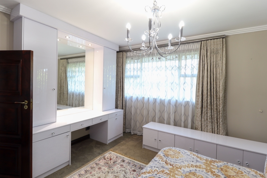 4 Bedroom Property for Sale in Heuwelsig Free State